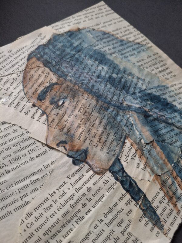 Aquarelle originale sur superposition de pages de livres - "Femmes" 1 – Image 4
